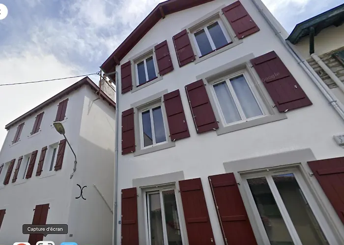 Biarritz Centre Pres Avenue De Verdun 10 Mn A Pied De La Grande Plage 4 Personnes