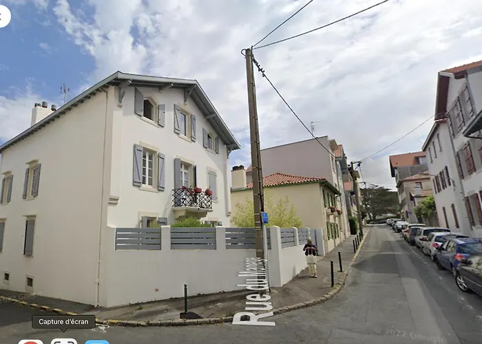 Biarritz Centre Pres Avenue De Verdun 10 Mn A Pied De La Grande Plage 4 Personnes